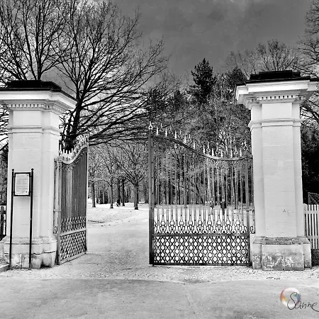 Privatunterkunft Gästezimmer Am Weinberg *